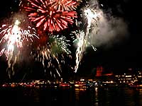Feuerwerk bei Boppard am Rhein, 2000-09-30-09-boppard-200, � 2000 WHO